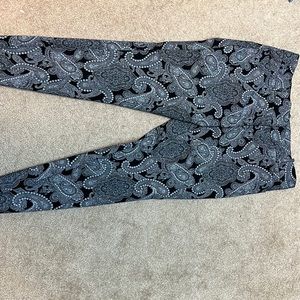Black and white paisley print pants